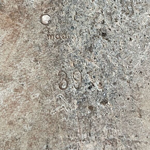 GUCCI Double G Heart Monogram T-Strap Flat Sandals Size 39 US 8.5 Neutral - Picture 11 of 11